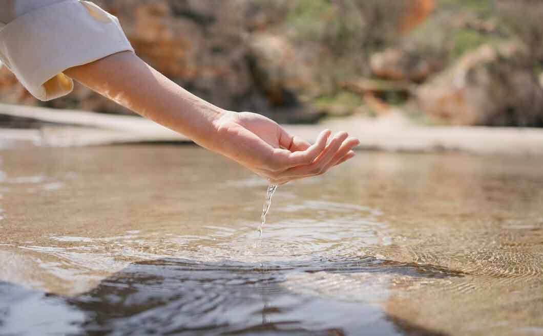 Understanding Hard Water Issues in Chicago & Surrounding Areas